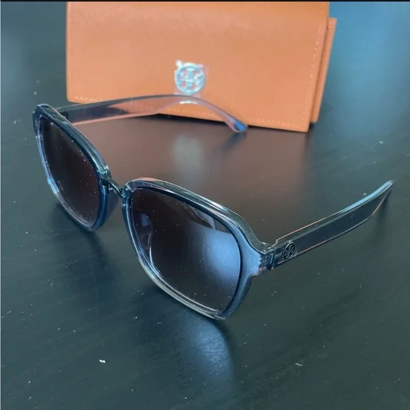 Tory Burch Sunglasses - Picture 3 of 3